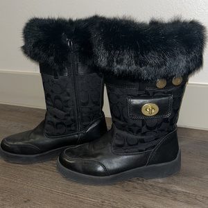 Coach boots 6.5 fur leather black logo warm snow winter comfortable 6 1/2
